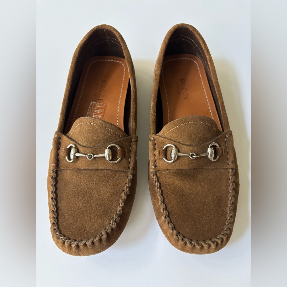 Gucci Women’s Driving Loafers | Size 35 | (FITS LIKE 36) runs large | Tan suede